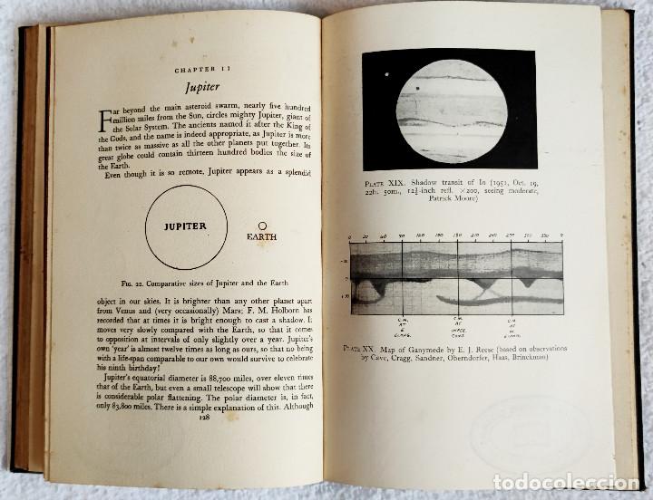 Libros de segunda mano: Guide to the planets - Patrick Moore, 1955 - Foto 4