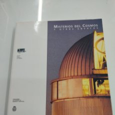 Libros de segunda mano: MISTERIOS DEL COSMOS Y OTROS ENSAYOS ASTRONOMIA 1996 INSTITUTO ASTROFISICA CANARIAS. Lote 343433533
