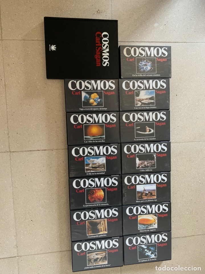 Libros de segunda mano: Cosmos - Carl Sagan - colecci&oacute;n completa - libro y 13 vhs - Foto 2