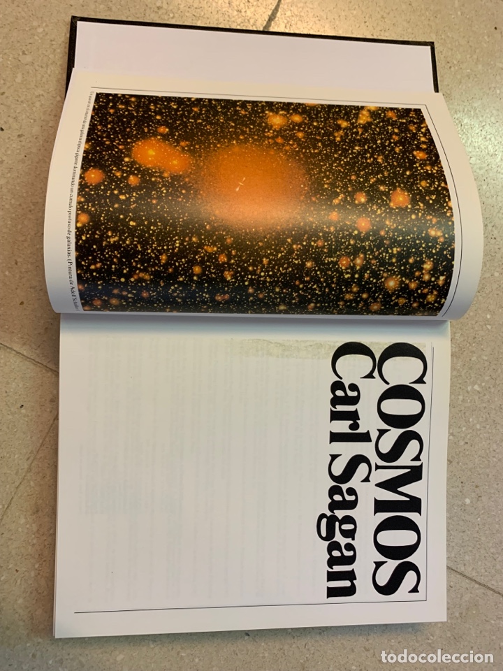 Libros de segunda mano: Cosmos - Carl Sagan - colecci&oacute;n completa - libro y 13 vhs - Foto 4
