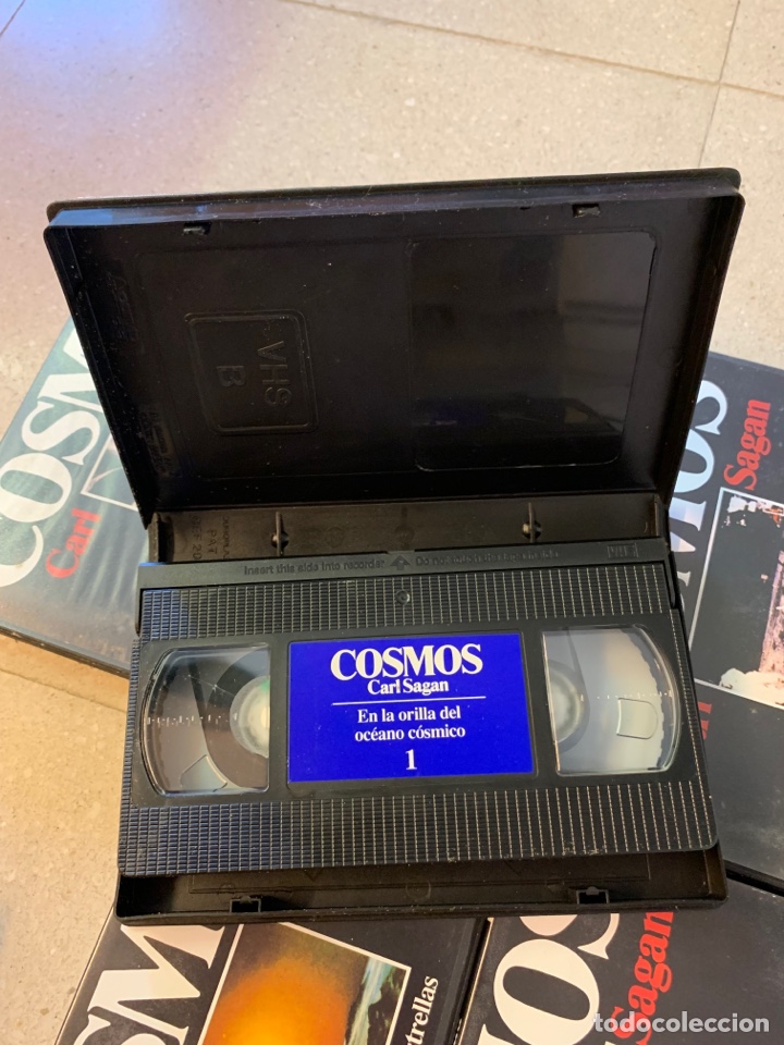 Libros de segunda mano: Cosmos - Carl Sagan - colecci&oacute;n completa - libro y 13 vhs - Foto 9