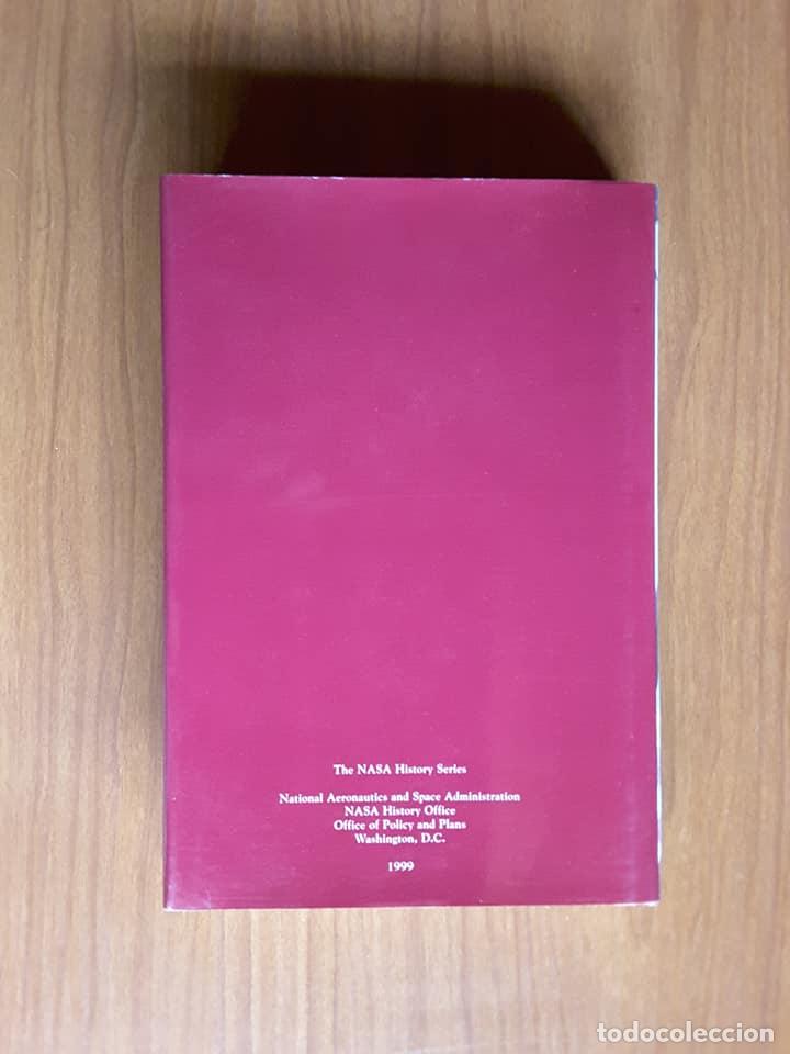 Libros de segunda mano: &rdquo;Before This Decade is Out...&rdquo;. Glen E. Swanson (ed.). NASA - Foto 2
