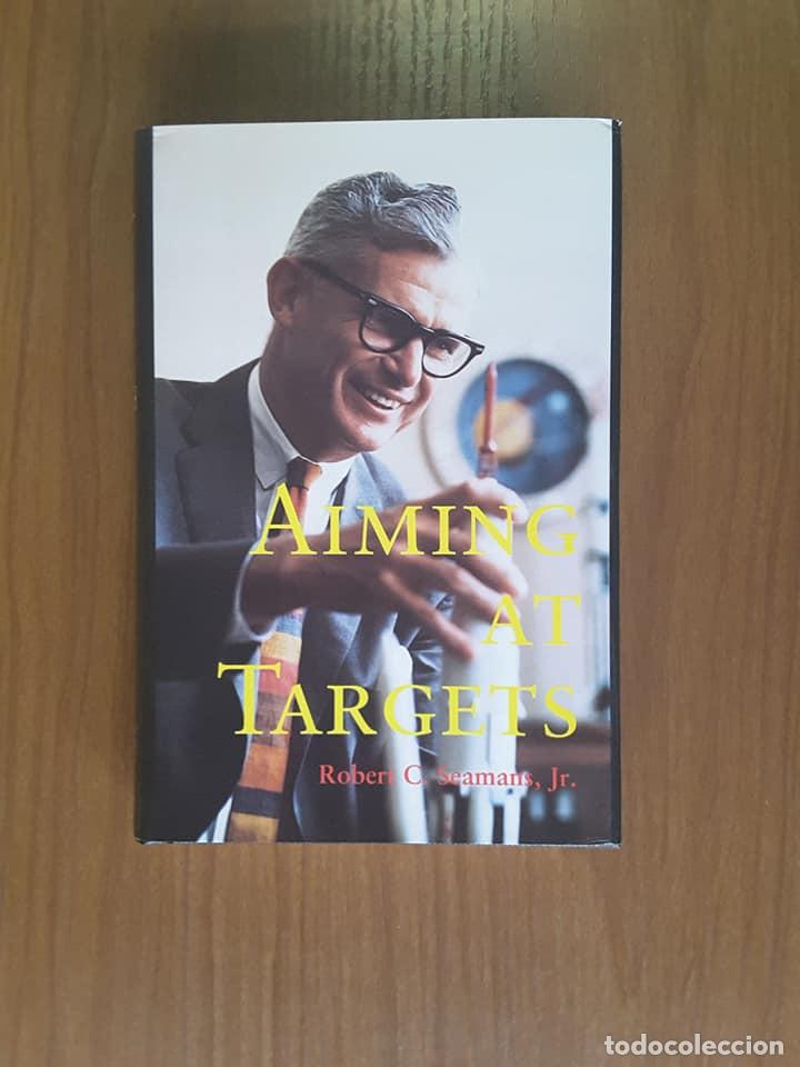 Libros de segunda mano: Aiming at Targets. Robert C. Seamans, Jr. - Foto 1