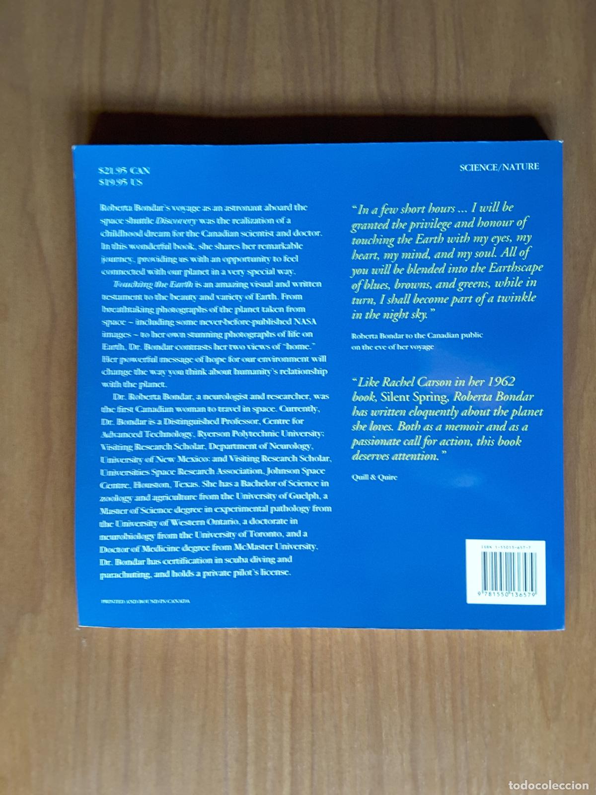 Libros de segunda mano: Touching the Earth. Roberta Bondar - Foto 2