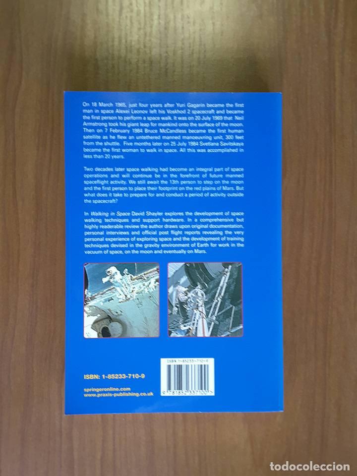Libros de segunda mano: Walking in Space. David J. Shayler - Foto 2
