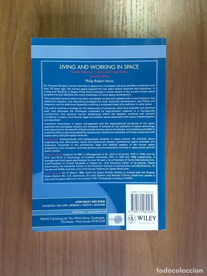 Libros de segunda mano: Living and Working in Space. Philip Robert Harris - Foto 2