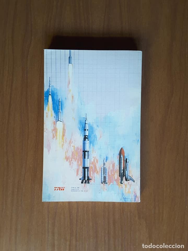 Libros de segunda mano: Space Log 1957-1987. TRW - Foto 2