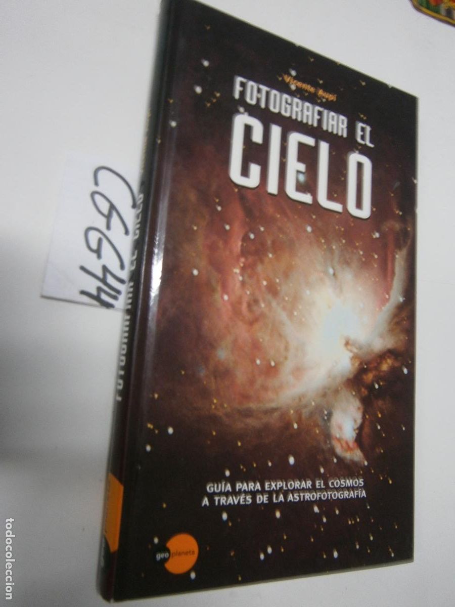 Libros de segunda mano: FOTOGRAFIAR EL CIELO - Foto 1