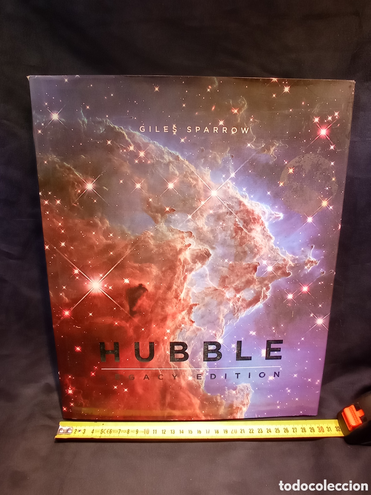 Libros de segunda mano: HUBBLE. LEGACY EDITION. BUEN ESTADO. - Foto 1