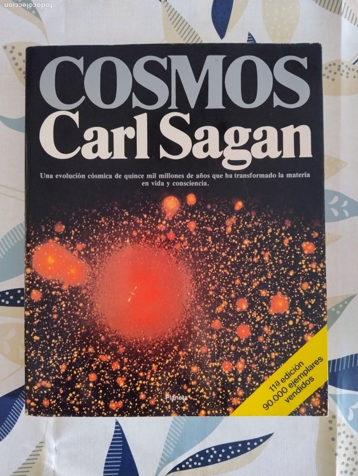 Libros de segunda mano: CARL SAGAN - COSMOS - LIBRO Y SERIE EN DVD. - Foto 1