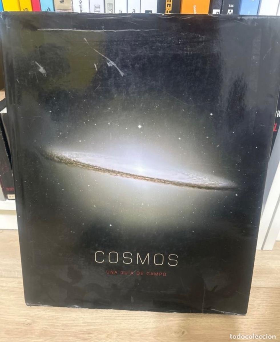Libros de segunda mano: Cosmos, gu&iacute;a de campo. - Foto 1