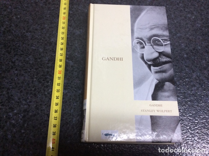 Libros de segunda mano: Gandhi / Stanley Wolpert - Foto 1