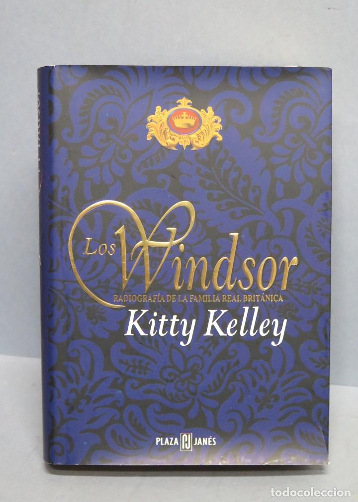 Livres d'occasion: LOS WINDSOR, RADIOGRAF&Iacute;A DE LA FAMILIA REAL BRIT&Aacute;NICA. KITTY KELLEY