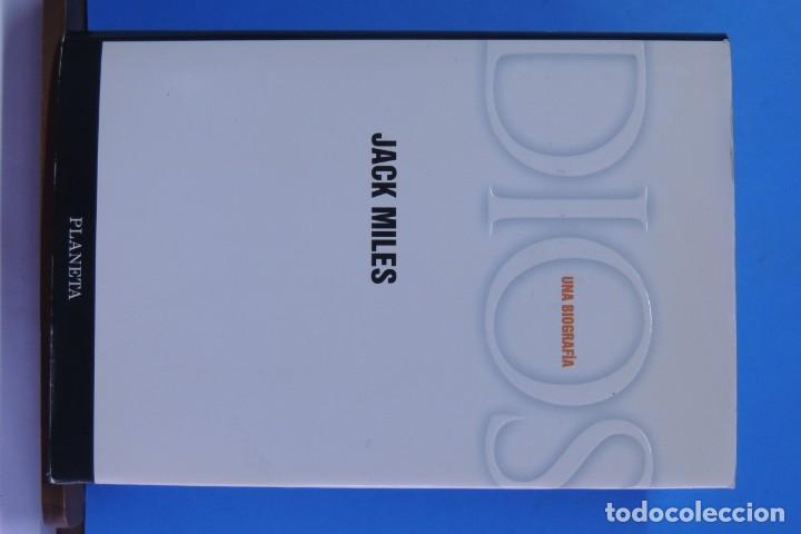 Libros de segunda mano: DIOS. UNA BIOGRAF&Iacute;A .- JACK MILES - Foto 2