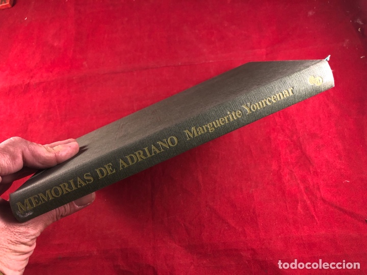 Libros de segunda mano: Memorias de Adriano - Foto 3