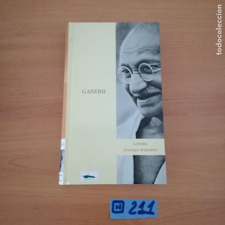 Libros de segunda mano: Gandhi - Foto 1