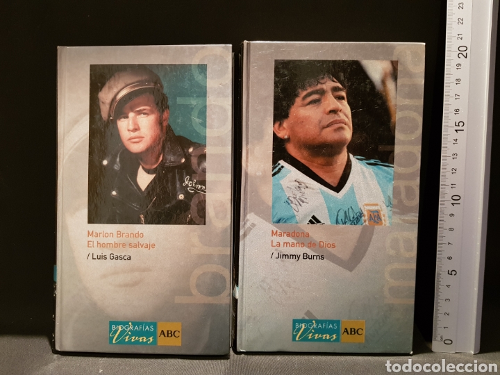 Libros de segunda mano: Lote 2 libros biograf&iacute;a Marlon Brandon y Maradona.