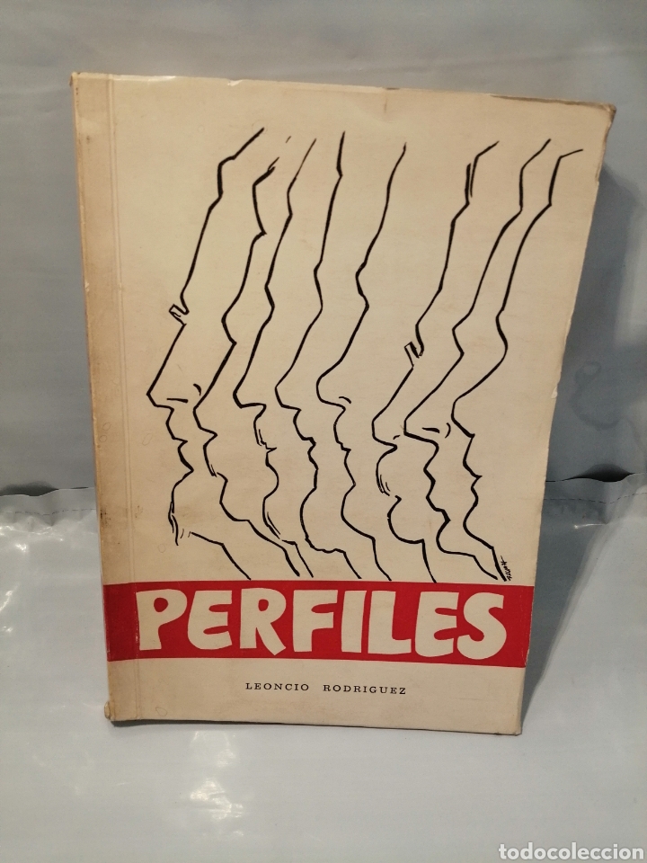 Libros de segunda mano: Perfiles (Primera edici&oacute;n) - Foto 1
