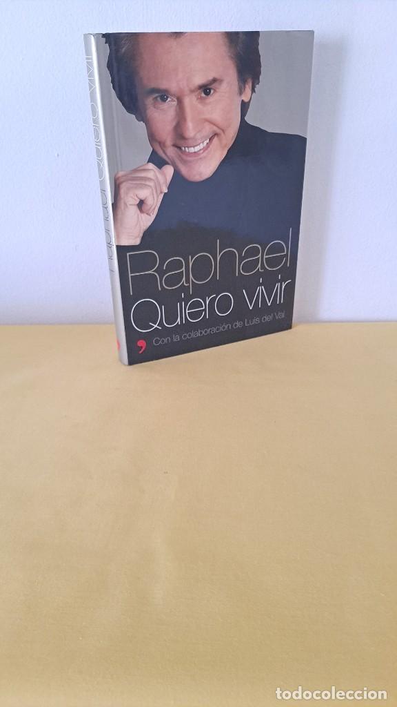 Libros de segunda mano: RAPHAEL - QUIERO VIVIR - TEMAS DE HOY 2005 - Foto 1
