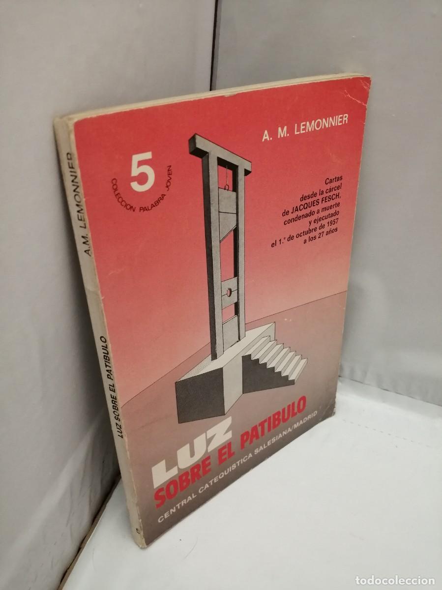 Libros de segunda mano: Luz sobre el pat&iacute;bulo - Foto 3