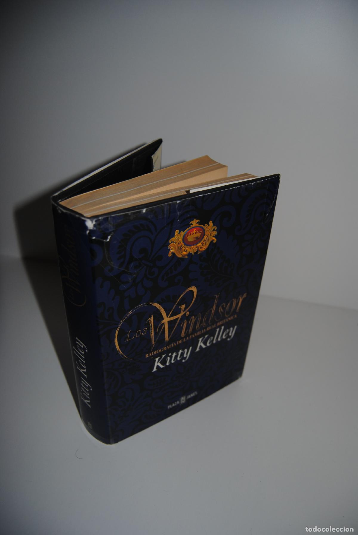Libros de segunda mano: Los Windsor - Kelley, Kitty - Foto 4