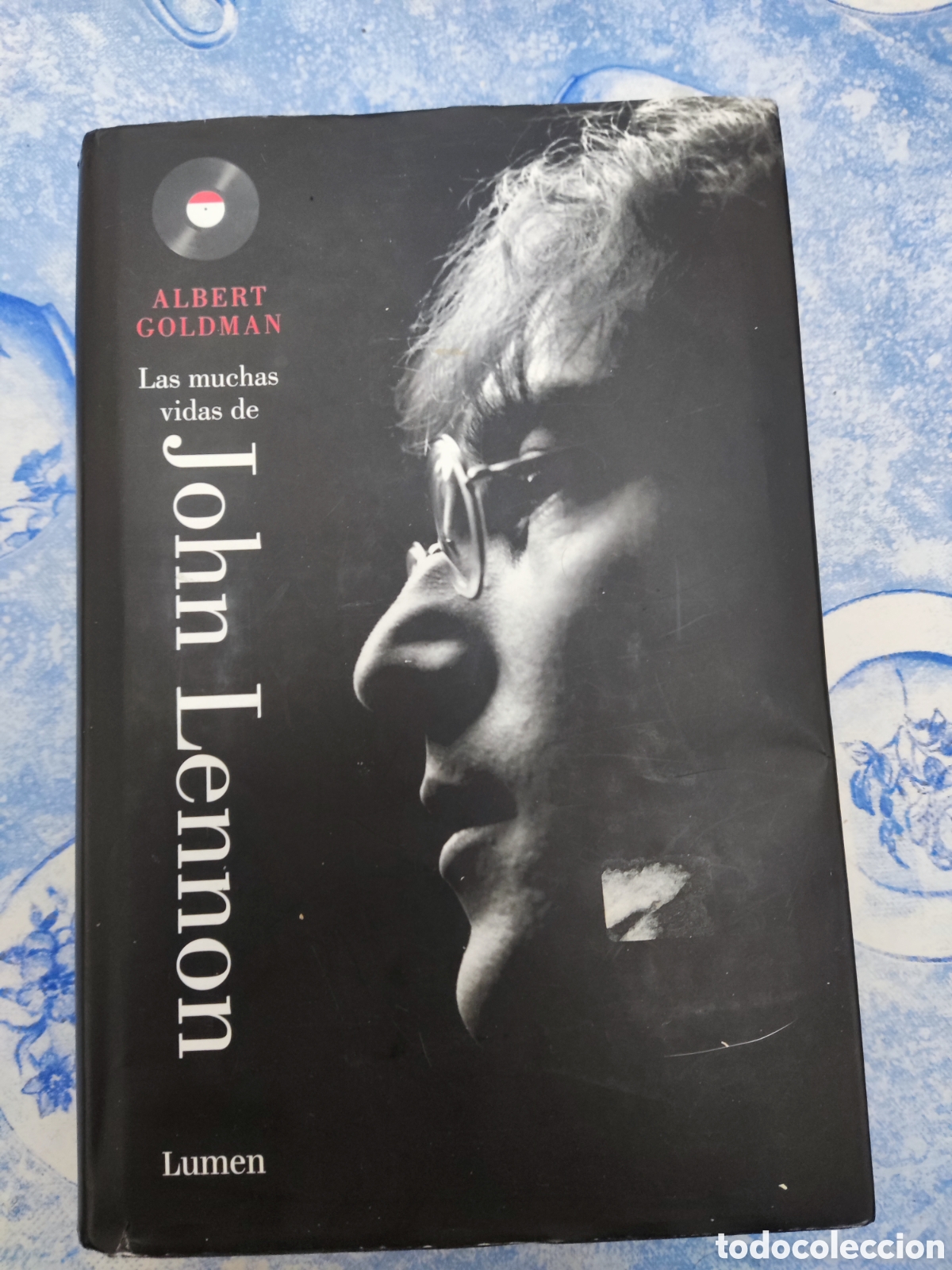Libros de segunda mano: LAS MUCHAS VIDAS DE JOHN LENNON - Foto 1