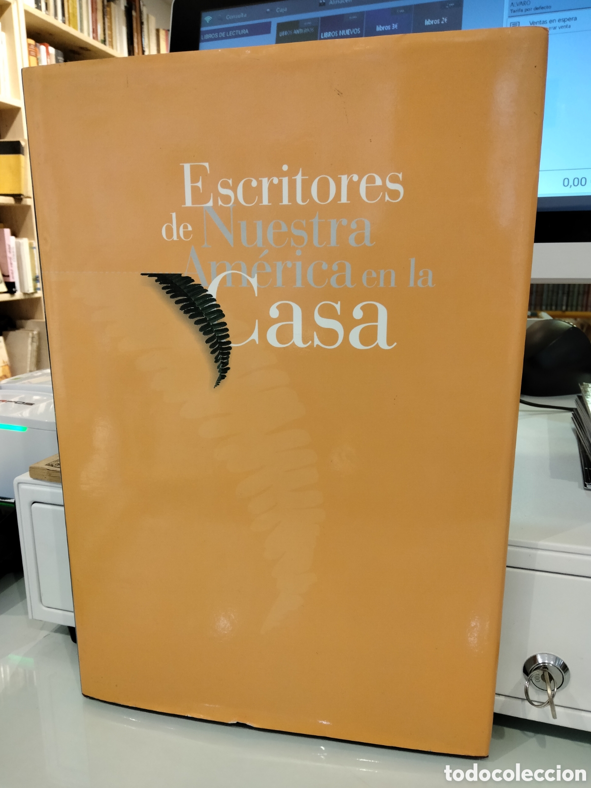 Libros de segunda mano: Escritores de nuestra Am&eacute;rica en la casa