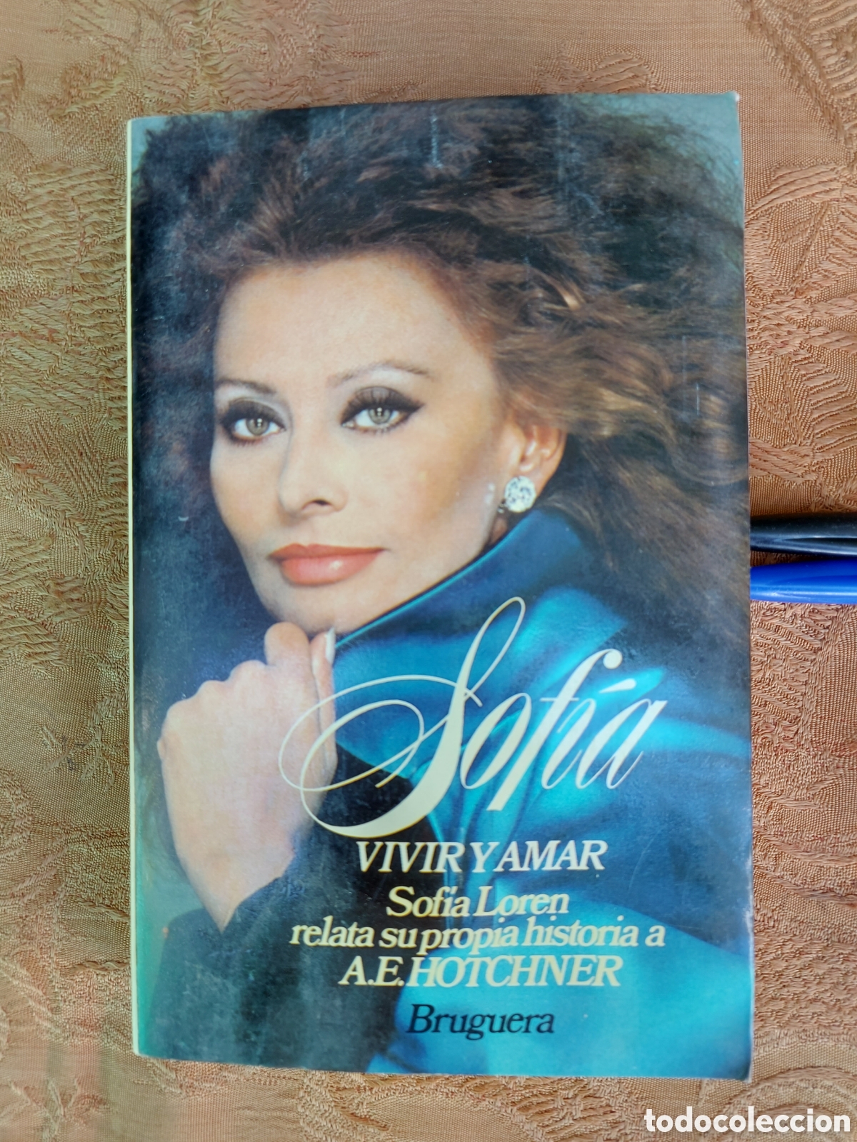 Libros de segunda mano: SOFIA a&ntilde;o 1980 con firma de sofia loren - Foto 1