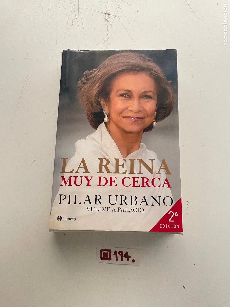 Libros de segunda mano: Libro la reina muy de cerca - Foto 1