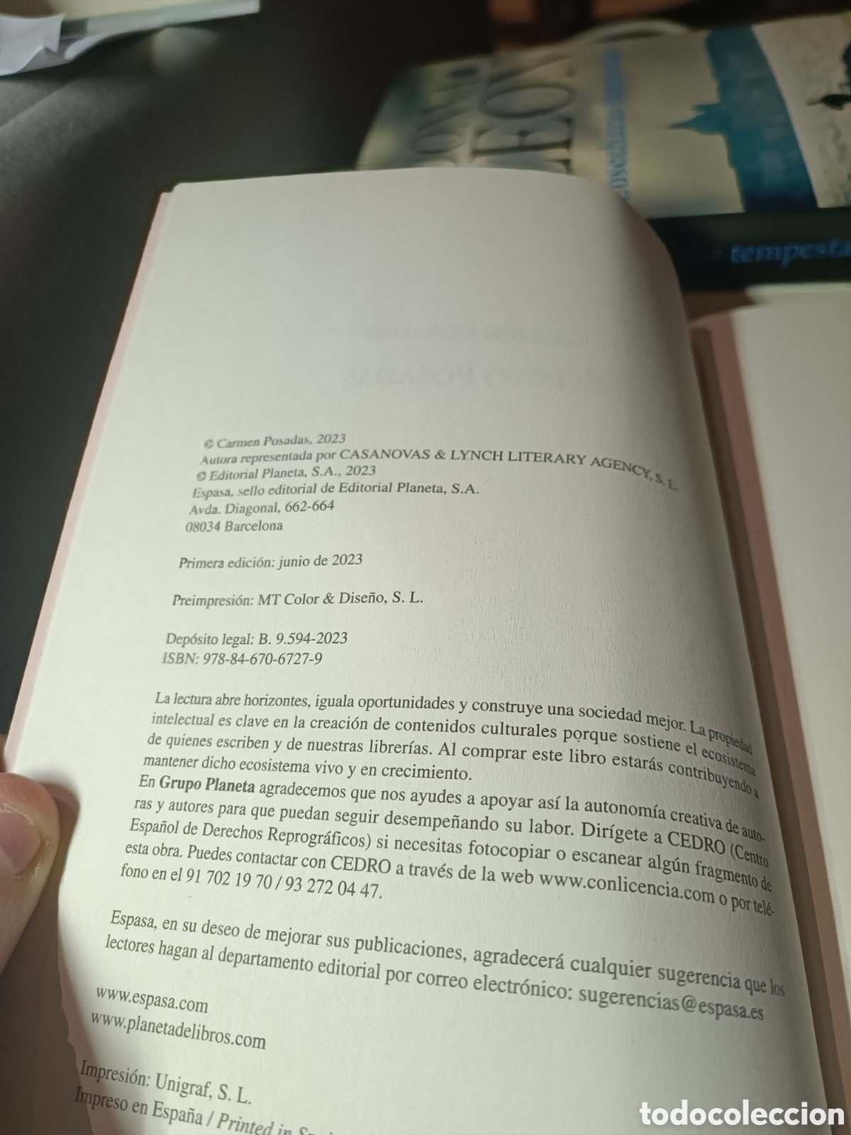 Libros de segunda mano: Efecto posadas Carmen posadas Espasa 2023 - Foto 2