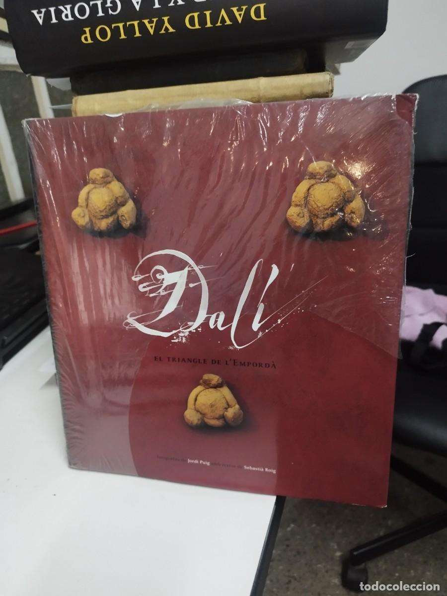 Libros de segunda mano: DALI EL TRIANGLE DE L&middot;EMPORD&Agrave;. precintat. - Foto 1