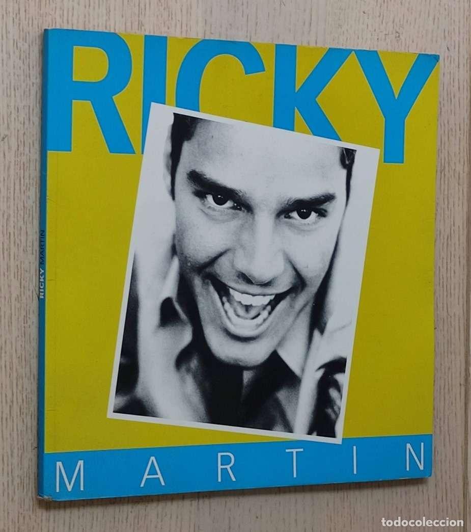 Libros de segunda mano: RICKY MARTIN (libro gran formato) - Foto 1