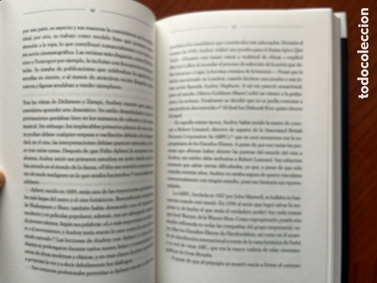 Libros de segunda mano: Audrey Hepburn biograf&iacute;a - Foto 3