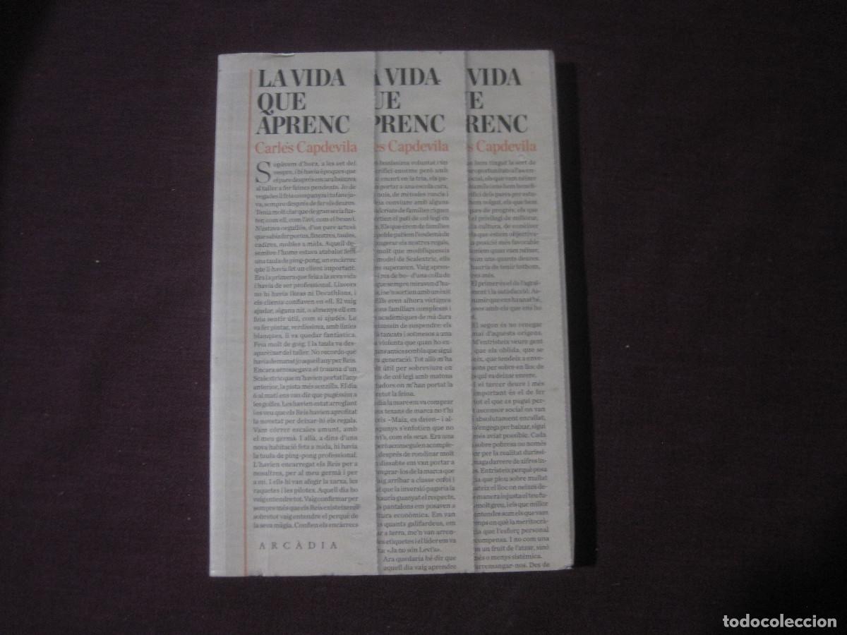 Libros de segunda mano: Carles Capdevila - La vida que aprenc - Arcadia 2017 - Foto 1