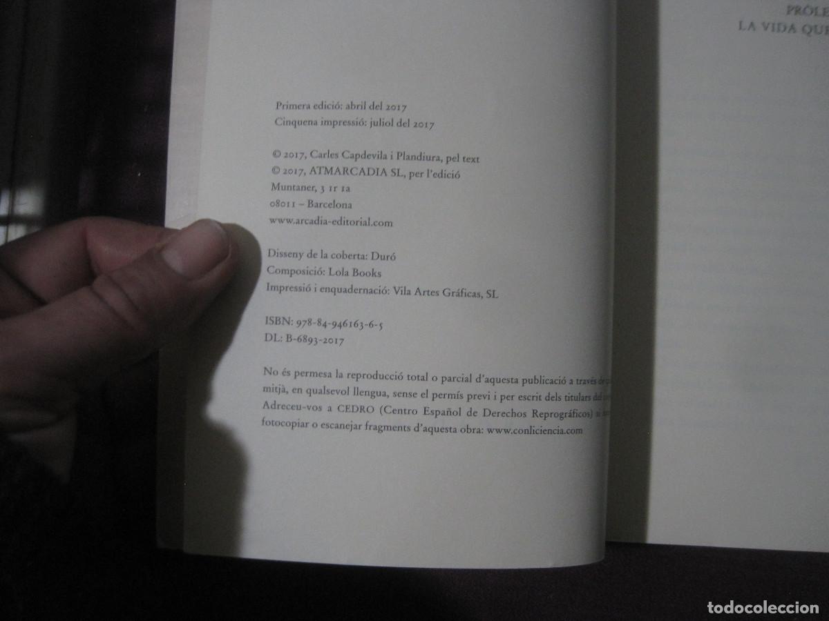 Libros de segunda mano: Carles Capdevila - La vida que aprenc - Arcadia 2017 - Foto 2
