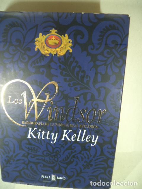 Libros de segunda mano: LOS WINDSOR - KITTY KELLEY - Foto 1