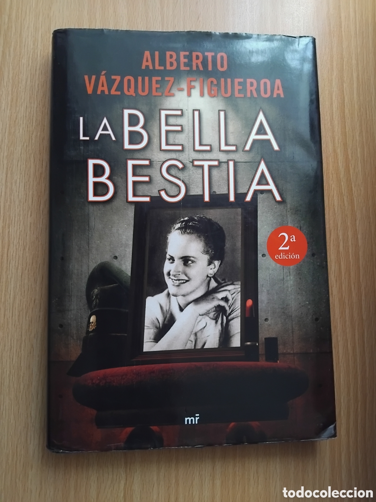Libros de segunda mano: La bella bestia,Alberto V&aacute;zquez-Figueroa;Mart&iacute;nez Roca,2012