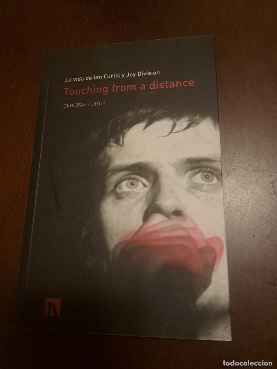 Libros de segunda mano: LA VIDA DE IAN CURTIS y JOY DIVISION - LIBRO EN CASTELLANO -