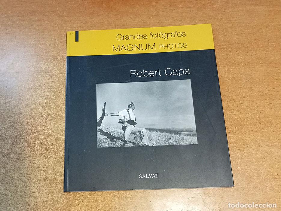 Libros de segunda mano: Libreto: Grandes fot&oacute;grafos. Magnum Photos. Robert Capa de Salvat