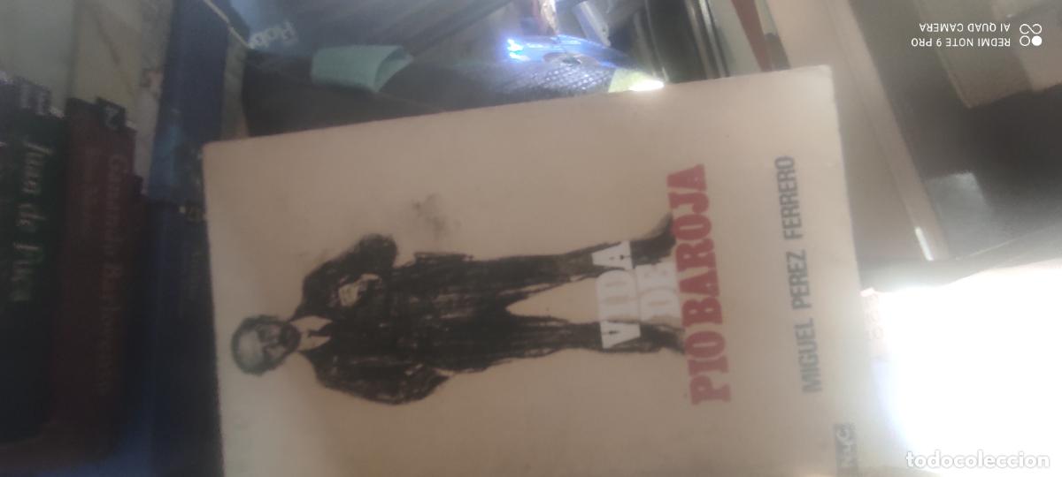 Libros de segunda mano: Vida de P&iacute;o Baroja. Por Miguel P&eacute;rez Ferrero. Ed magisterio espa&ntilde;ol 1972