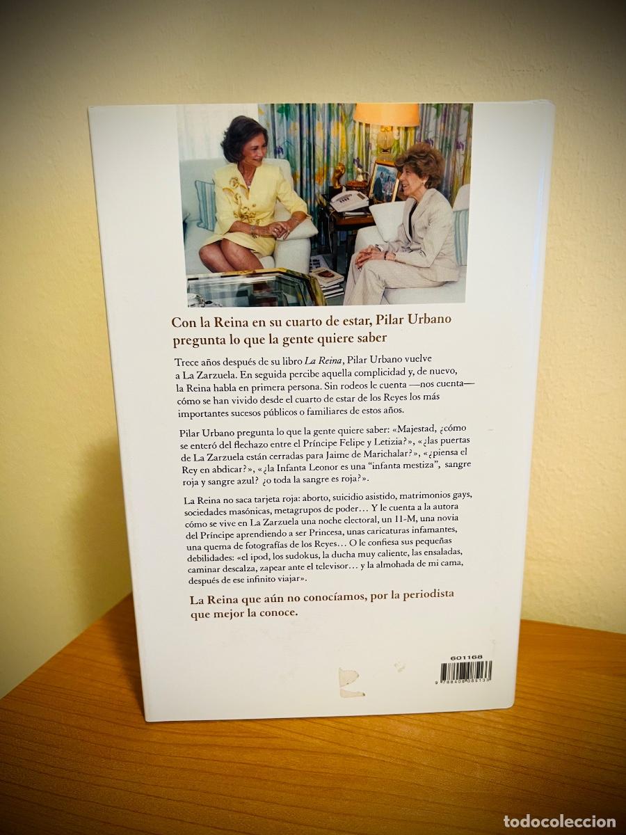 Libros de segunda mano: LIBRO - La reina muy de cerca - Foto 2