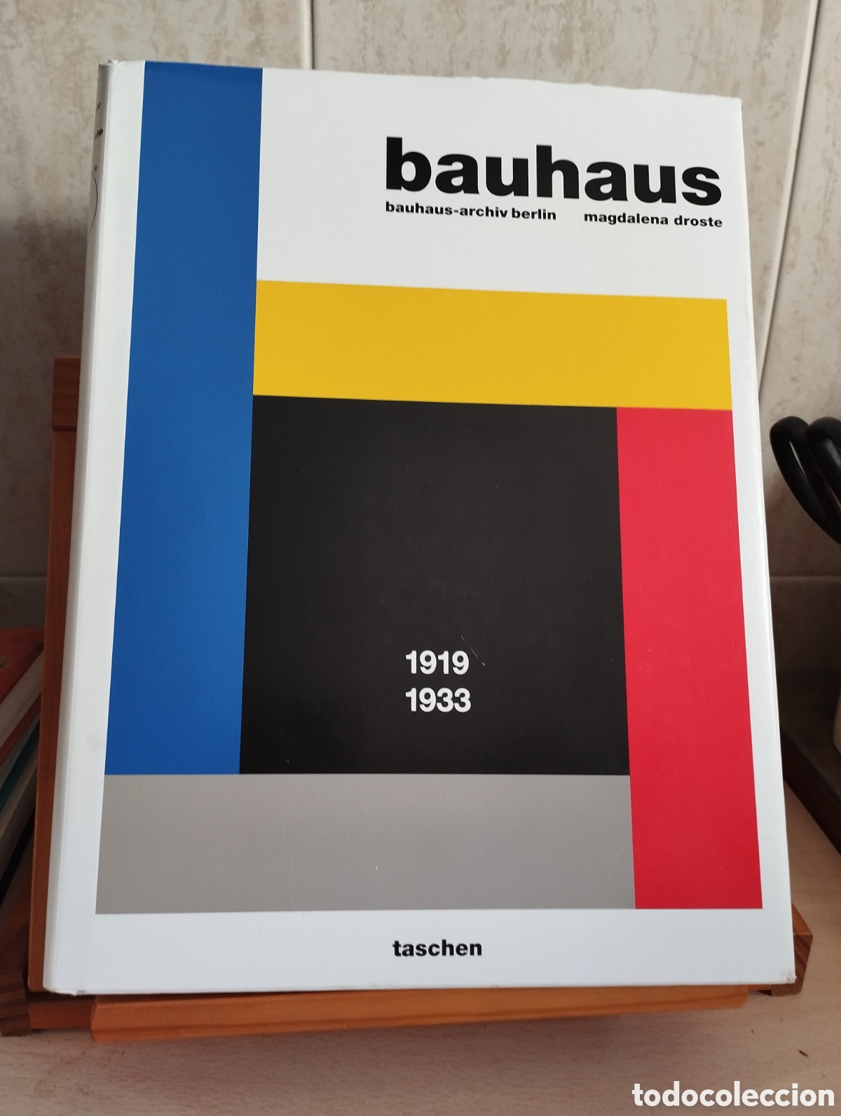 Libros de segunda mano: LIBRO BAUHAUS -MAGDALENA DROSTE 1919-1933