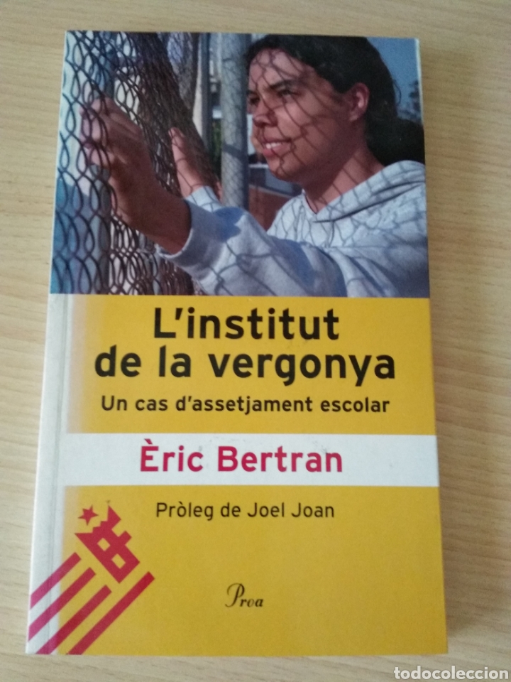 Libros de segunda mano: Linstitut de la vergonya. &Egrave;ric Bertran. Catal&aacute;n - Foto 1