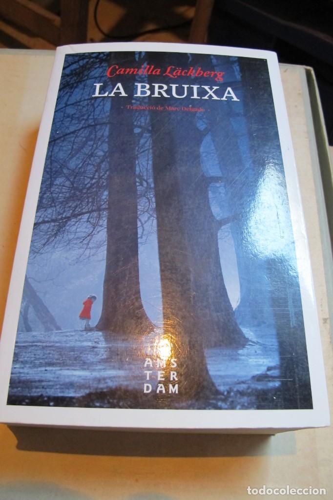Libros de segunda mano: LA BRUIXA. CAMILLA LACKBERG. CATALA - Foto 1