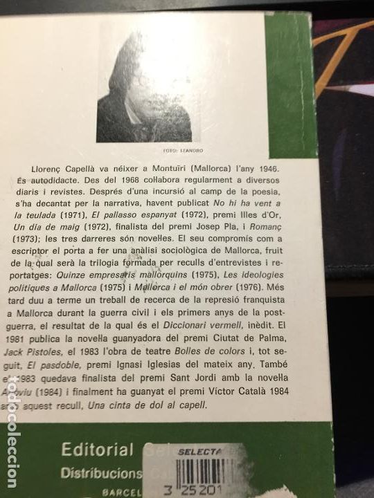 Libros de segunda mano: Una cinta de dol al capell - Lloren&ccedil; Capell&agrave; - Foto 2