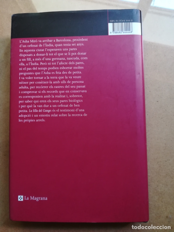 Libros de segunda mano: &ldquo;La filla del Ganges&rdquo; de Asha Mir&oacute;. Una adopci&oacute;n. En catal&aacute;n. - Foto 2