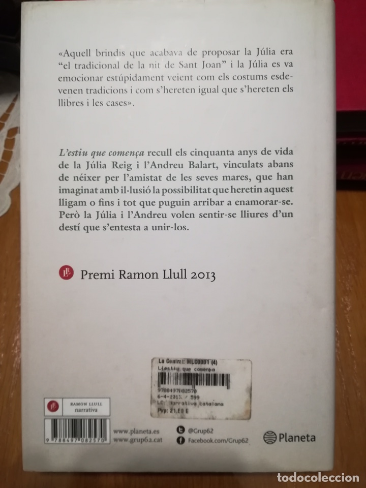 Libros de segunda mano: Novela &ldquo; L&rsquo;estiu que comen&ccedil;a&rdquo; Silvia Soler. Premio Ramon Llull - Foto 2