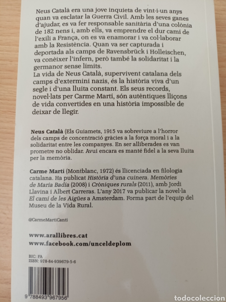 Libros de segunda mano: Un cel de plom. Carme Mart&iacute; . Ara mini. Catal&agrave; - Foto 3