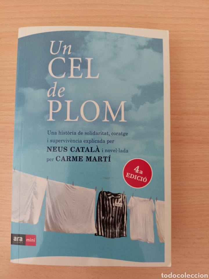 Libros de segunda mano: Un cel de plom. Carme Mart&iacute; . Ara mini. Catal&agrave; - Foto 1