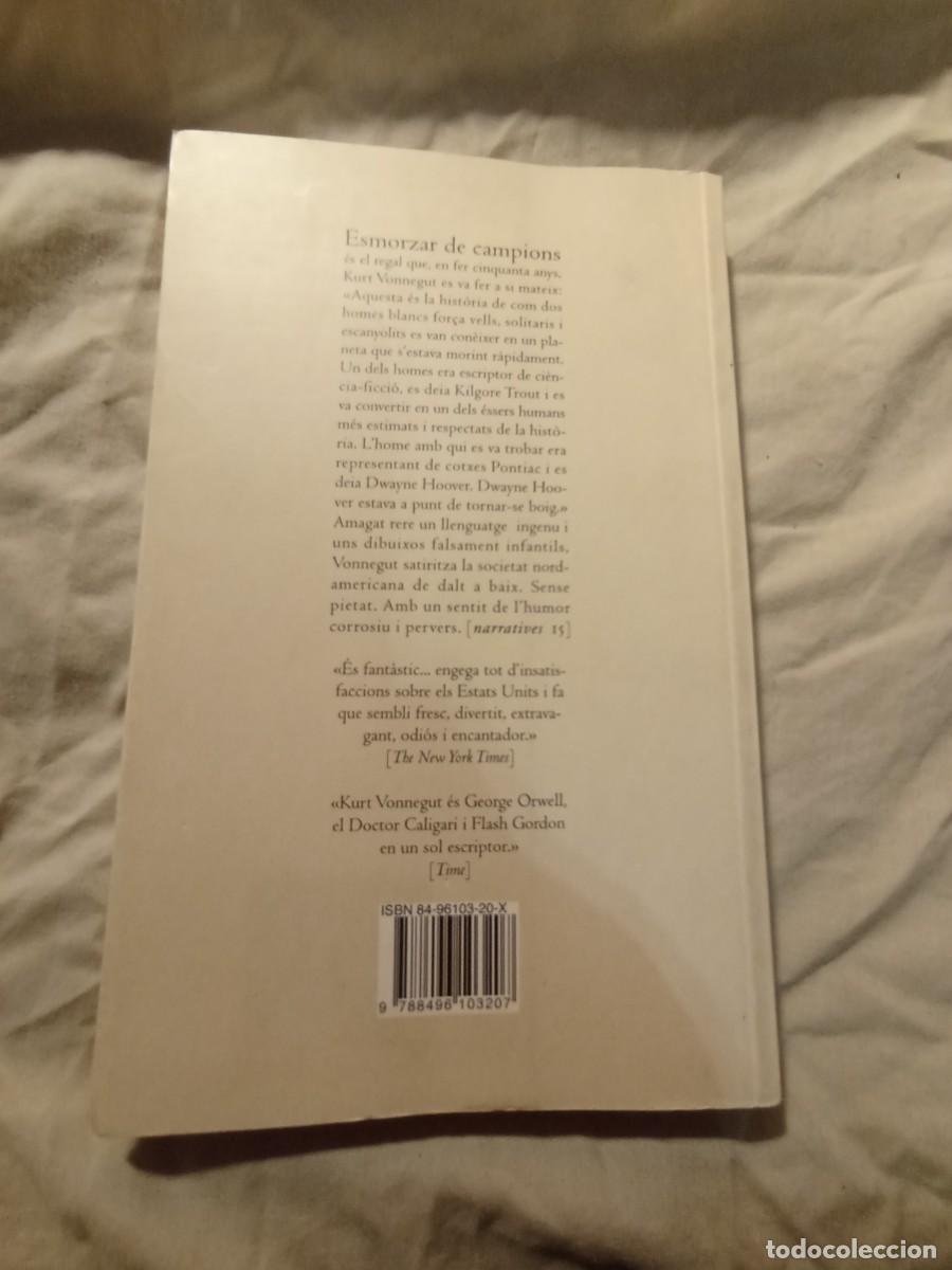 Libros de segunda mano: Libro en catalan Esmorzar de campions - Foto 2